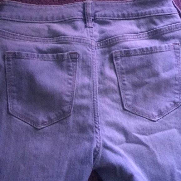 Old navy rockstar mid rise jeans - Picture 2 of 4
